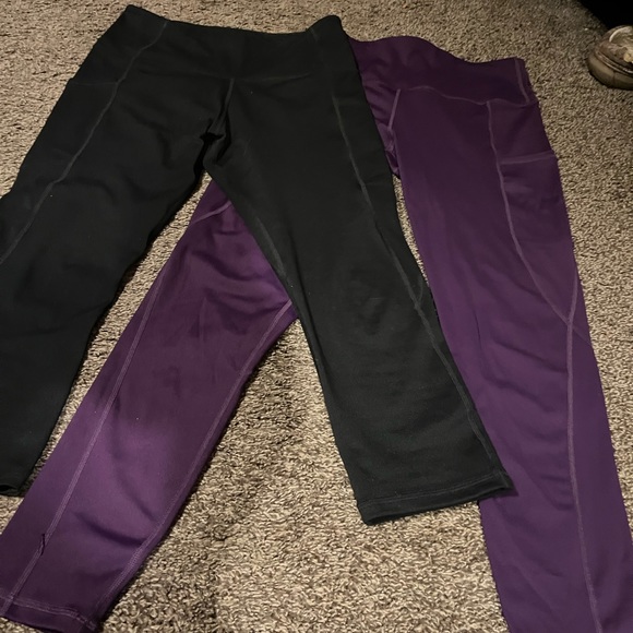 2 pair of leggings with pockets on sides. 2 different lengths. Size M - Picture 1 of 8